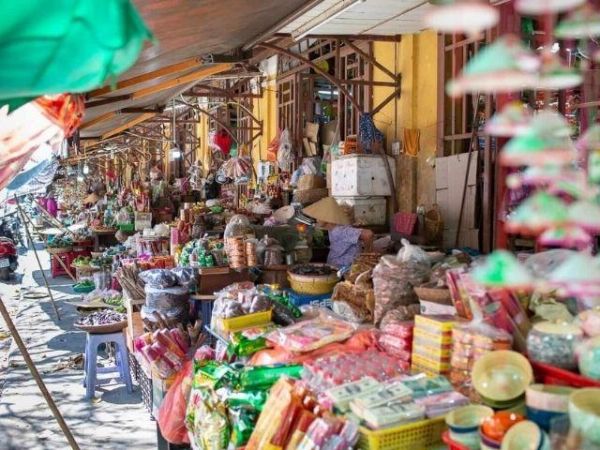 Hoi An's central market